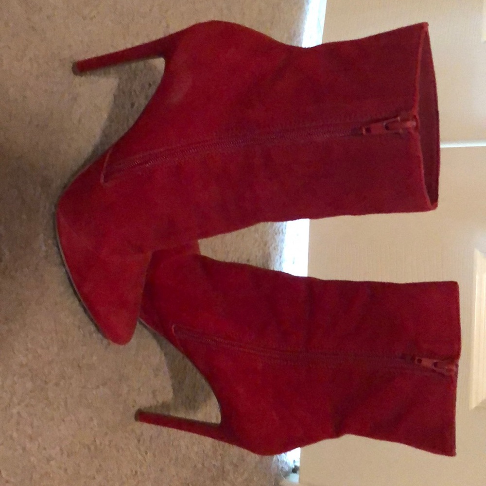 Steve Madden Wagner Booties RED